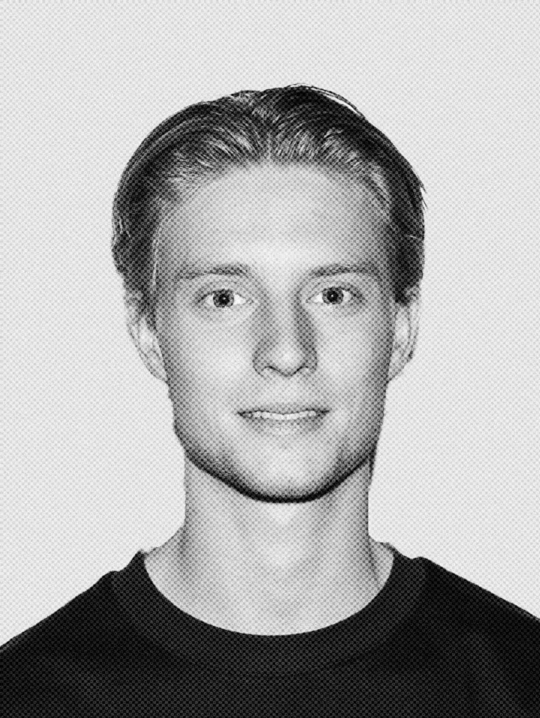 A black and white picture of Twan